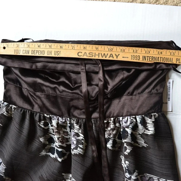 NWT  Halter style dress - Picture 9 of 10